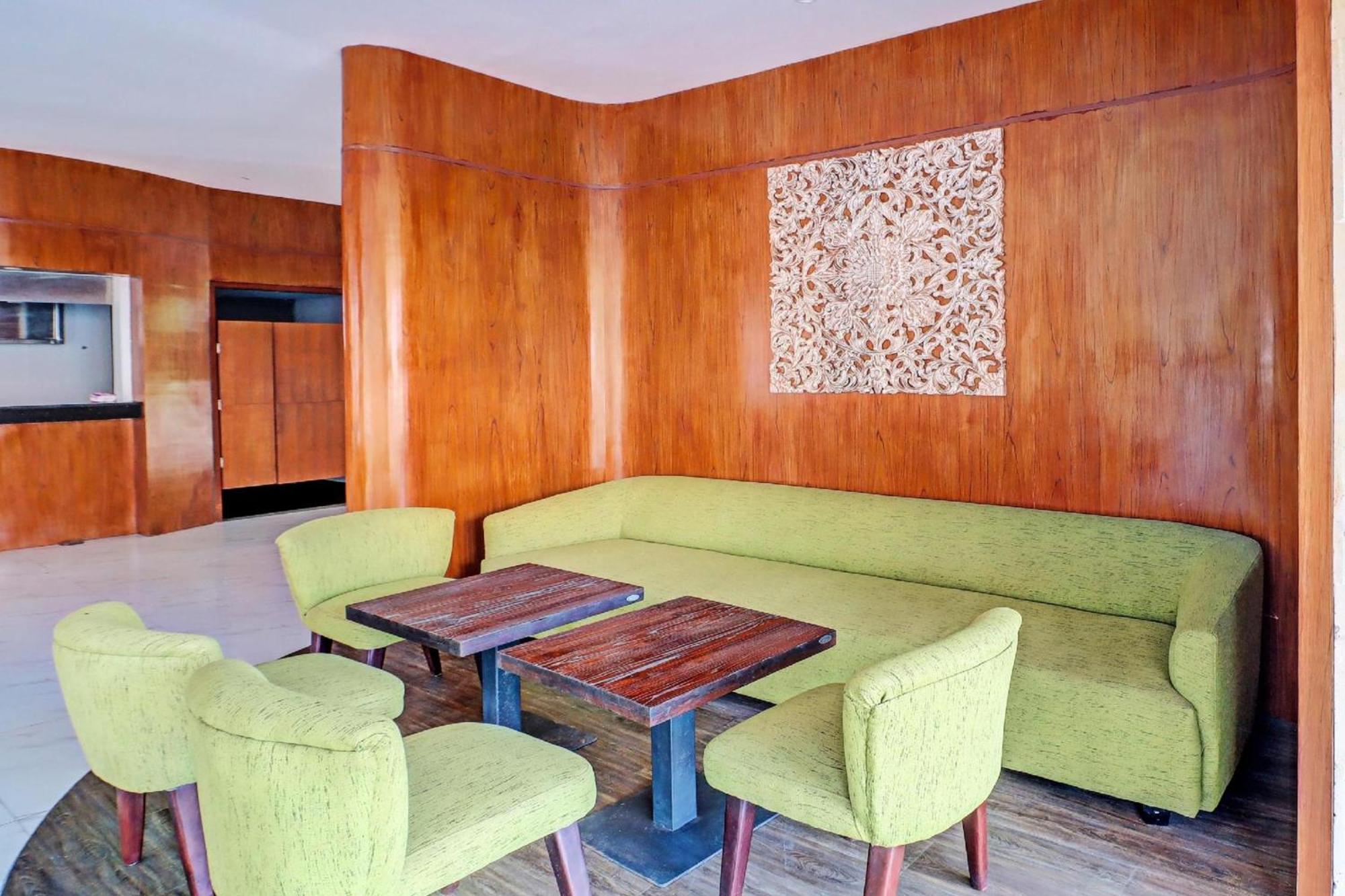 Townhouse Oak Signature Hotel Sanur Esterno foto