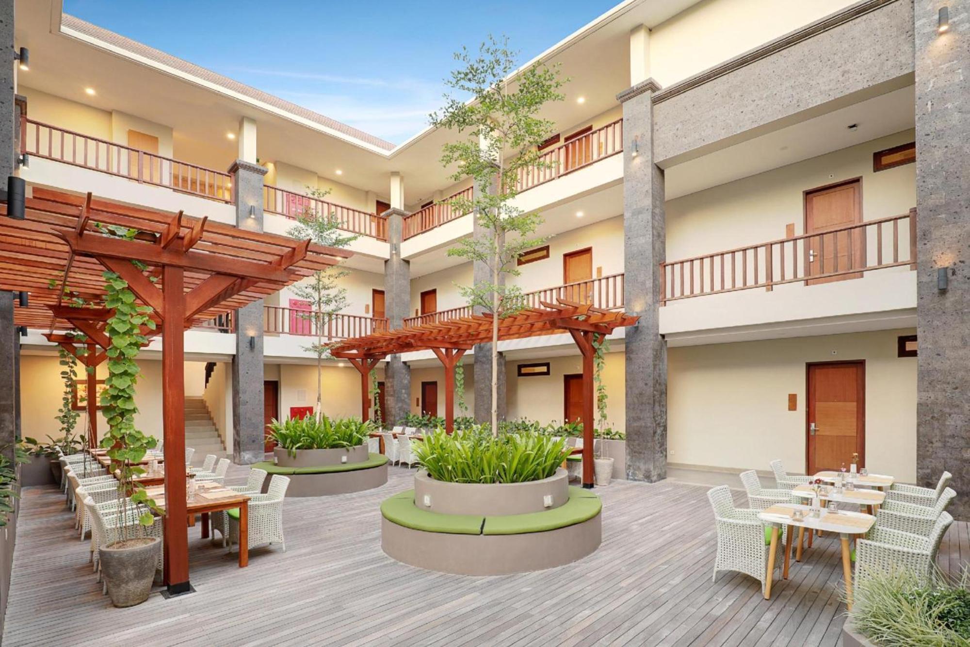 Townhouse Oak Signature Hotel Sanur Esterno foto